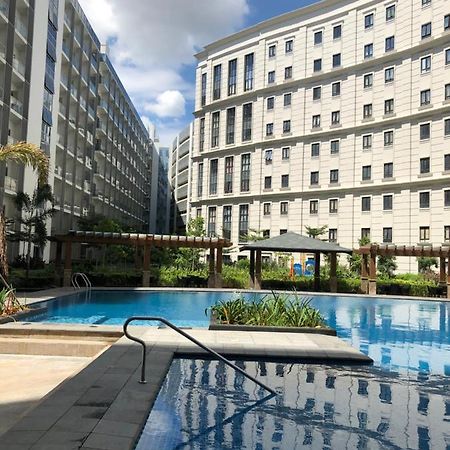 Robles' Unit At 81 Newport Boulevard Manila Eksteriør billede