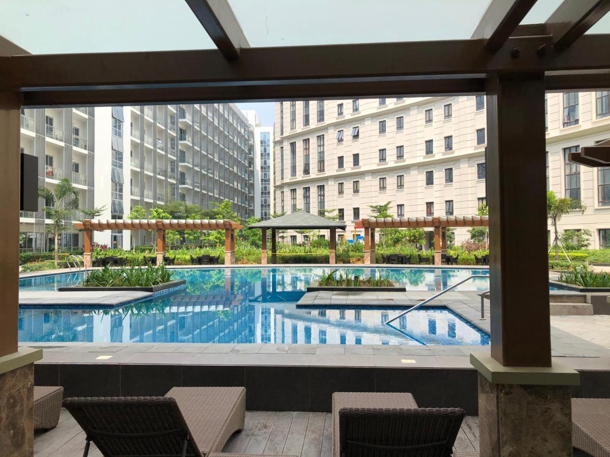 Robles' Unit At 81 Newport Boulevard Manila Eksteriør billede